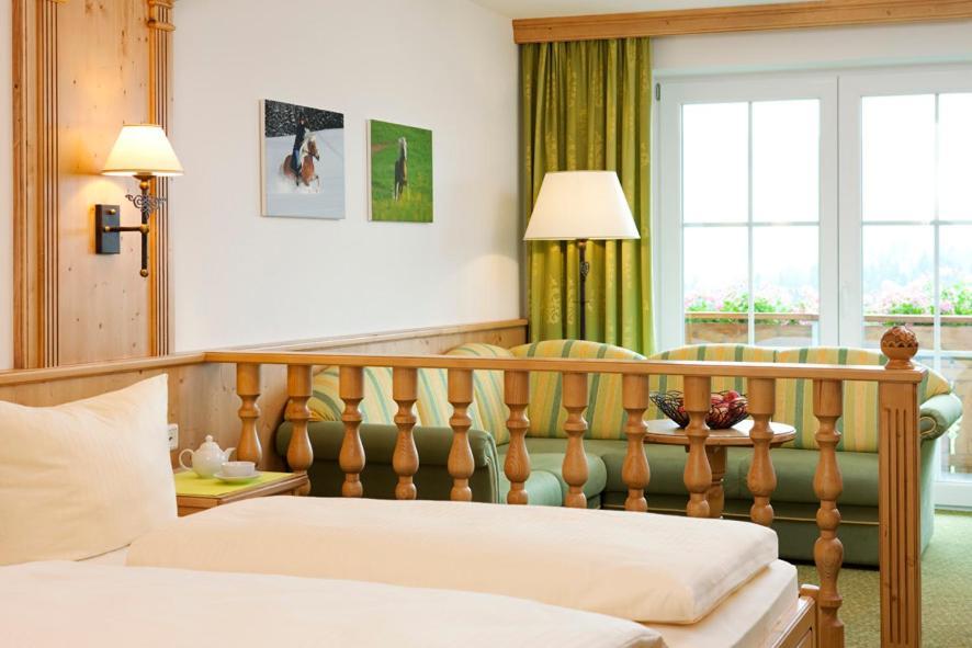 Haflingerhof Hotel Roßhaupten Buitenkant foto
